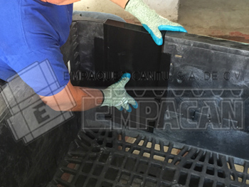 Reparación y/o adecuación de contenedores de plástico